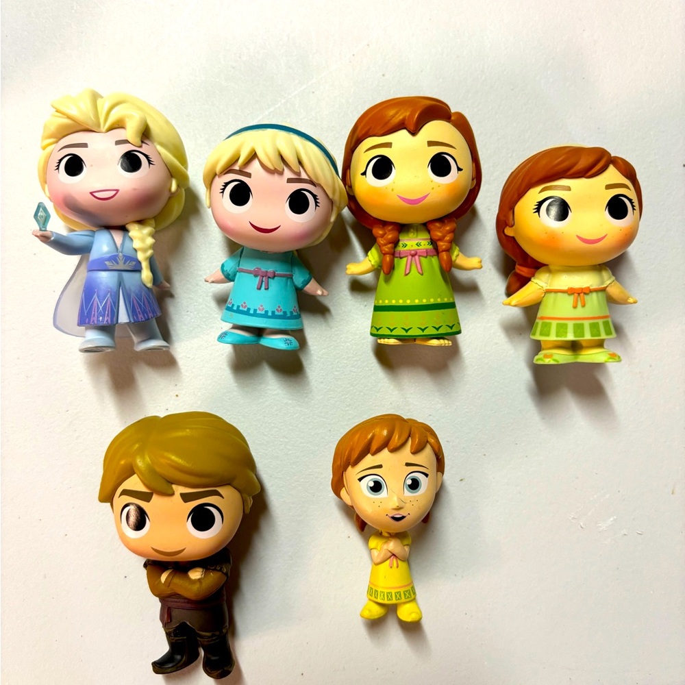 Funko Pop Minis Disneys Frozen Figures